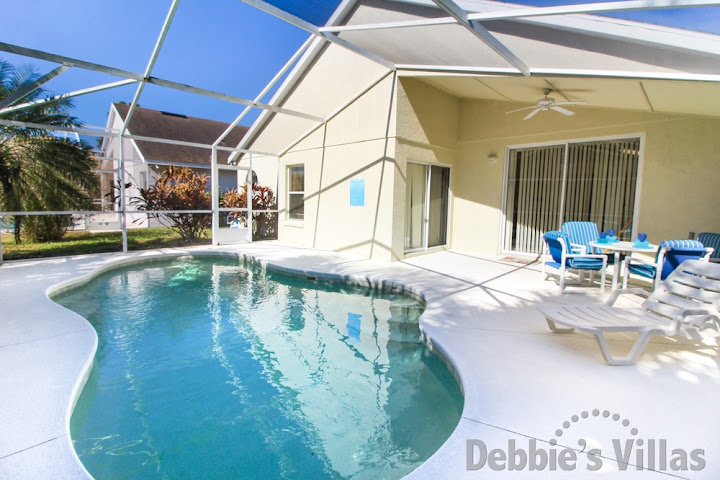 Sunny south-facing pool deck on Highlands Reserve