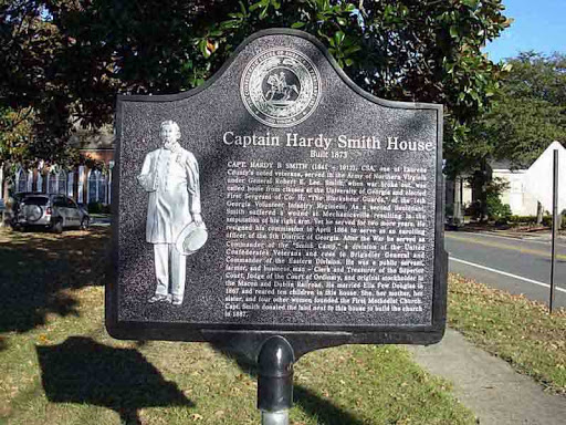 Side 1 Capt. Hardy B Smith (1841-1912), CSA, one of Laurens County´s noted veterans, served in the Army of Northern Virginia under General Robert E. Lee. Smith when war broke out, was called home...