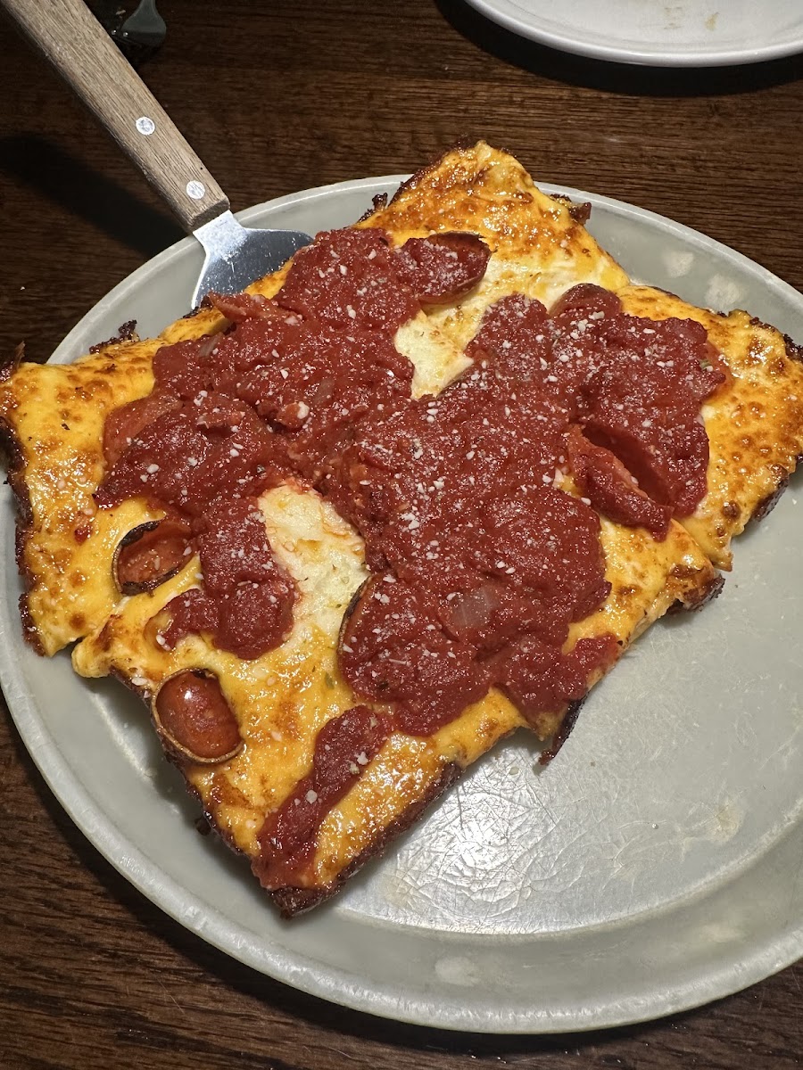 Detroit-Style gluten free pizza