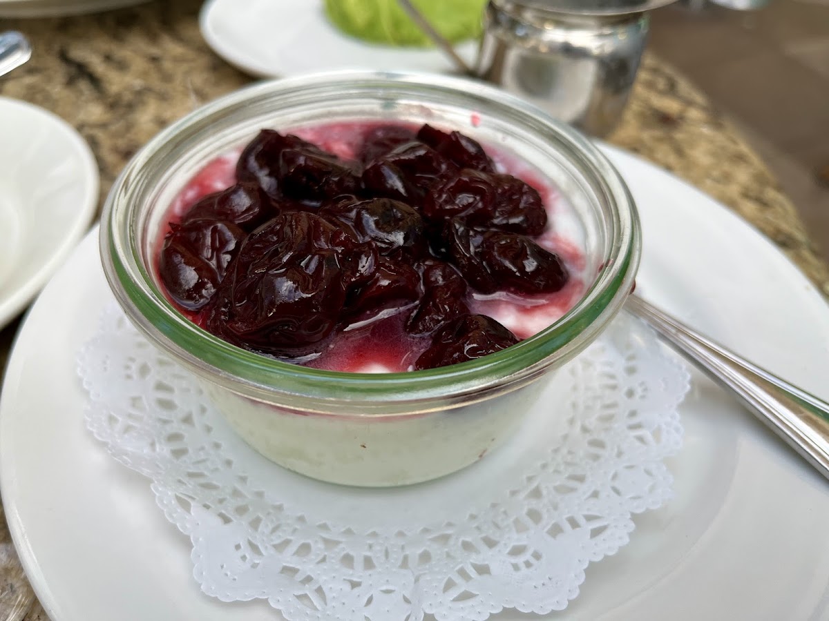 Vanilla yogurt with cherry compote