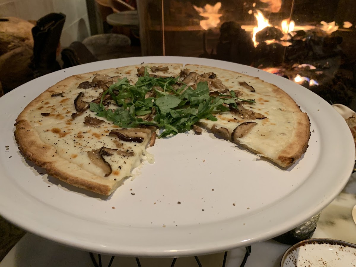 GF forest mushroom pizza