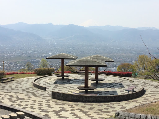 富士山を望む三つの東屋