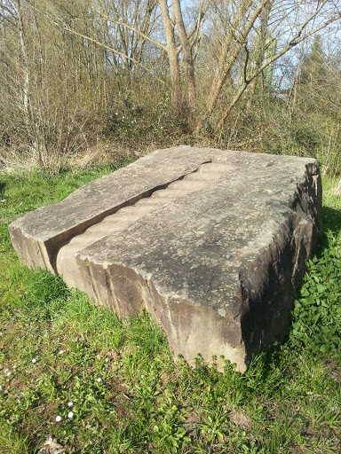 Steinskulptur an der Saar