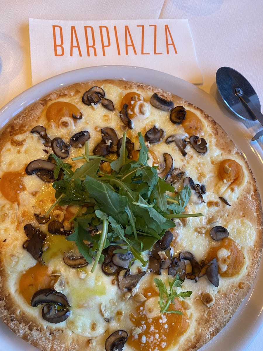 Gluten-Free Pizza at Barpiazza