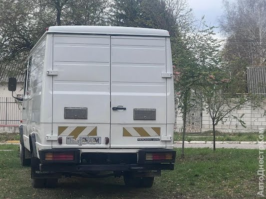 продам авто Mercedes Vario  фото 2