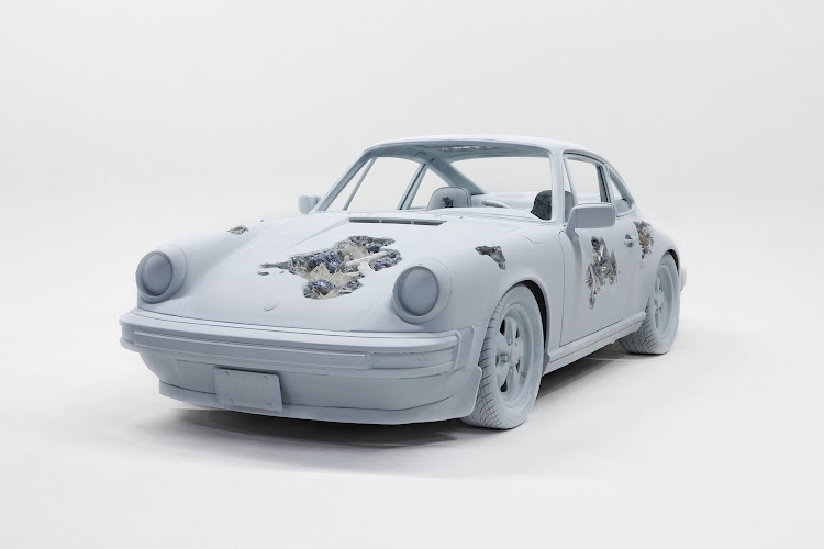 Daniel Arsham, Blue Calcite Eroded Porsche 911.