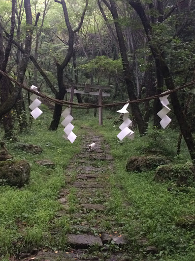 戸室山神社二の鳥居