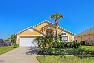 Orlando rental villa, close to Disney, games room, private pool and spa, gated Kissimmee community