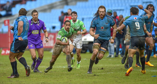 Aaron Smith of the Highlanders and Jannes Kirsten of the Bulls during the Super Rugby match between Vodacom Bulls and Highlanders at Loftus Versfeld on May 13, 2017 in Pretoria, South Africa. (Photo by Christiaan Kotze/Gallo Images)