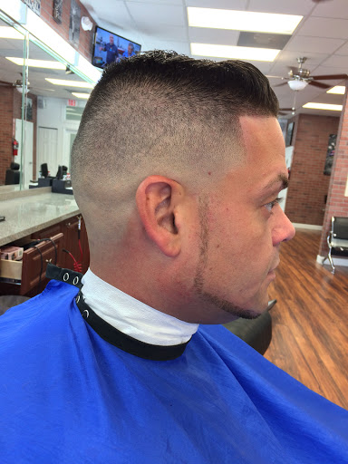 Barber Shop «T&T Barbershop», reviews and photos, 2215 S Federal Hwy, Fort Lauderdale, FL 33316, USA