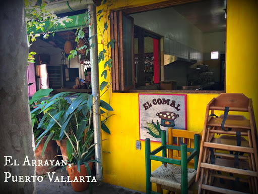 A Spicy Taste of Puerto Vallarta’s El Arrayán Restaurant: Easy Salsa de Chile de Árbol