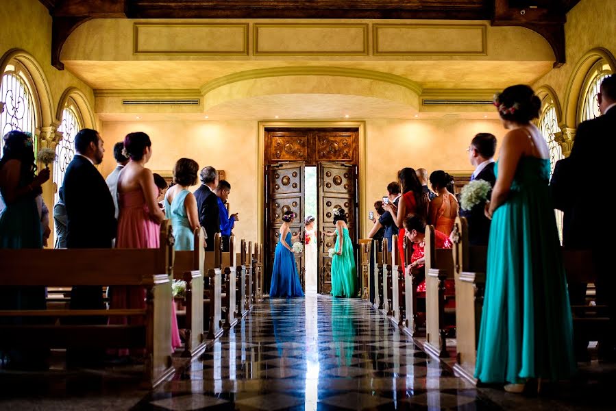 Fotógrafo de casamento Mike Rodriguez (mikerodriguez). Foto de 12 de agosto 2017