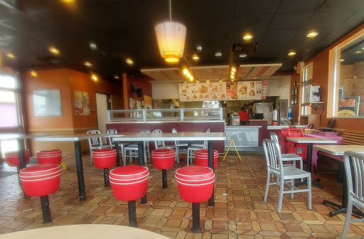 Fast Food Restaurant «KFC», reviews and photos, 116 W McCauley Dr, Uhrichsville, OH 44683, USA