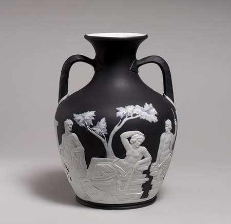 파일:external/londongrandtour.files.wordpress.com/portland-vase-wedgwood-replica.jpg