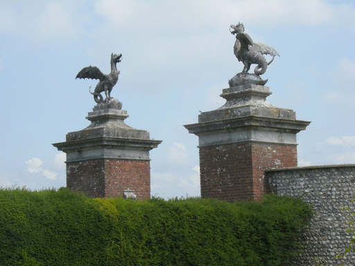 DSCF1282 Griffins at Glynde Place