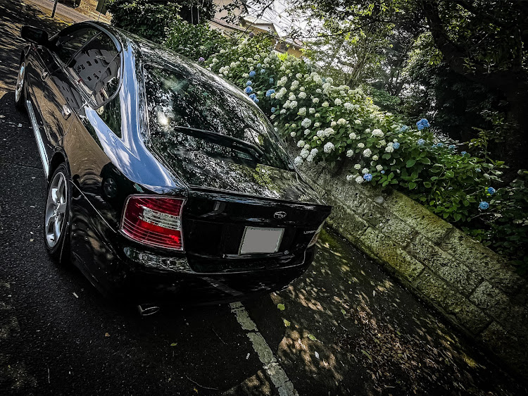 レガシィB4の紫陽花と愛車・紫陽花コラボ・宗吾霊堂・紫陽花まつり・黒セダンに関するカスタム事例の投稿画像5枚目