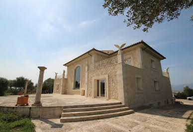 Villa with pool and terrace 4