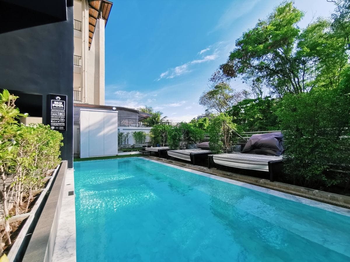 10 ที่พักภูเก็ตในตัวเมือง มีสระว่ายน้ํา งบไม่เกิน 1,000 บาท! 10 ที่พักภูเก็ตในตัวเมือง มีสระว่ายน้ํา งบไม่เกิน 1,000 บาท!