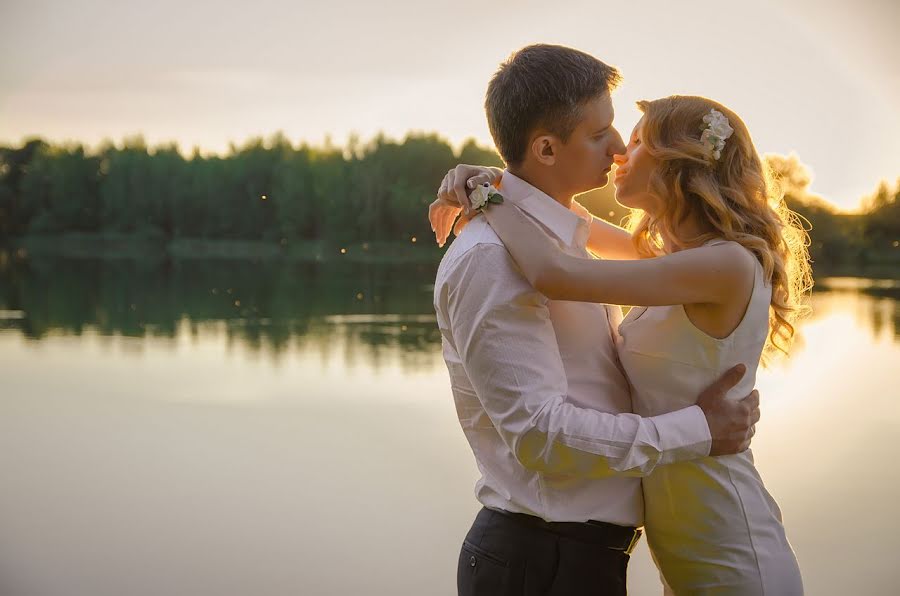 Fotógrafo de bodas Svetlana Plashkova (light). Foto del 9 de septiembre 2015