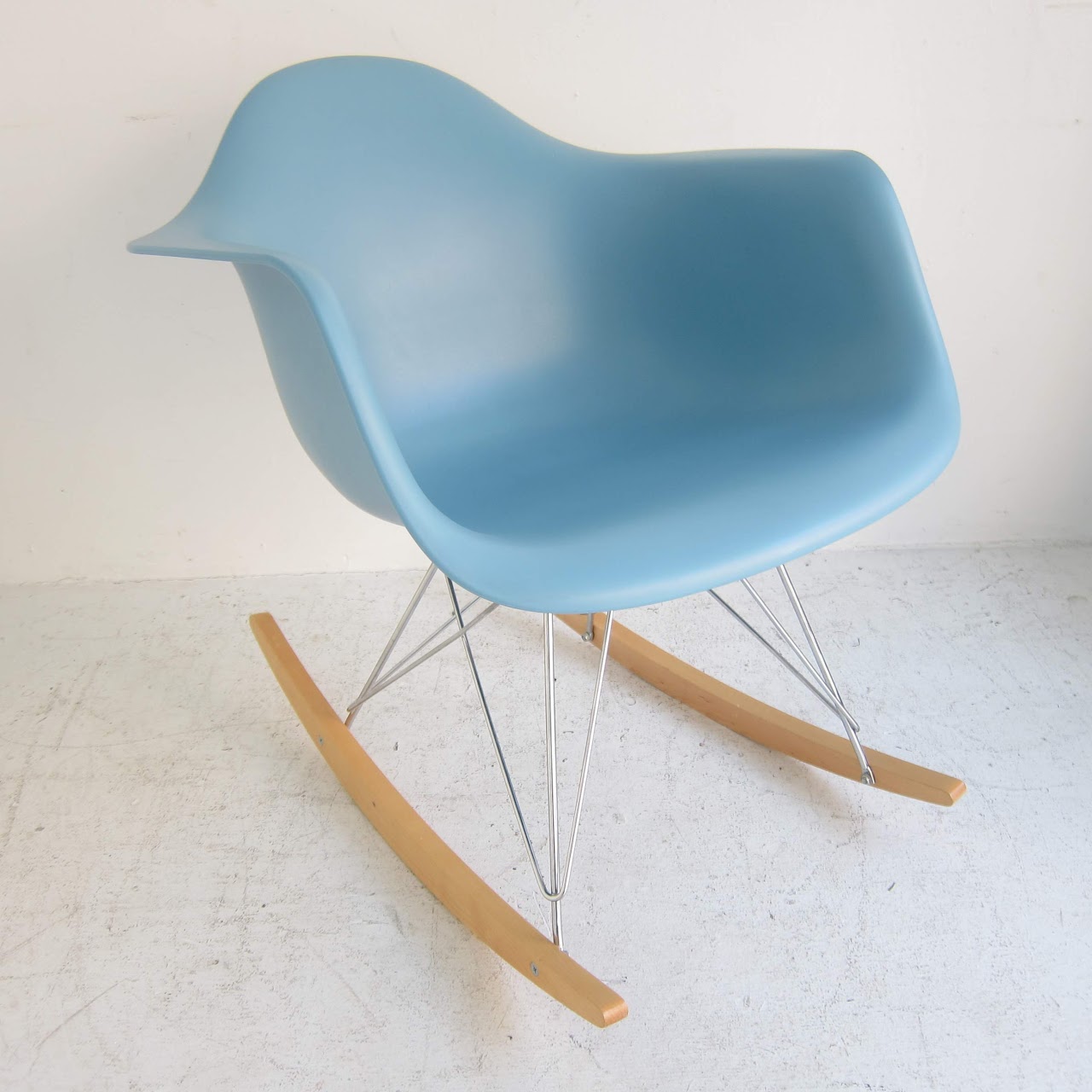 Eames Molded Plastic Rocker