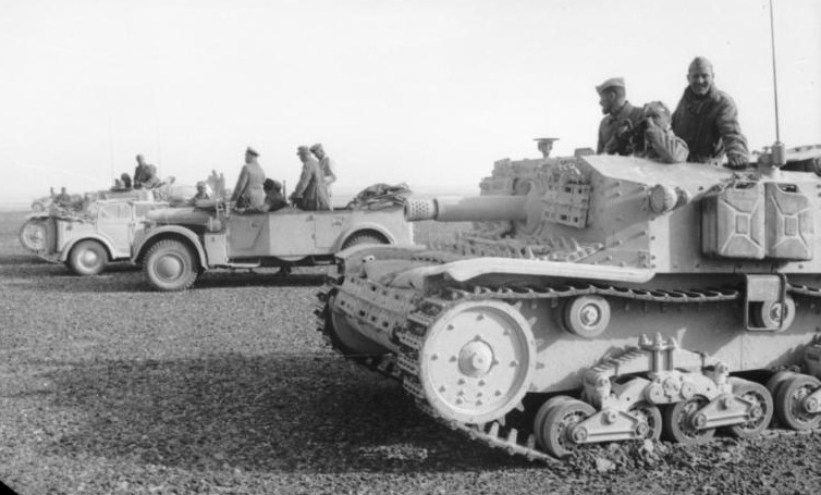 파일:external/upload.wikimedia.org/Bundesarchiv_Bild_101I-784-0208-17A%2C_Nordafrika%2C_italienische_Panzer.2.jpg