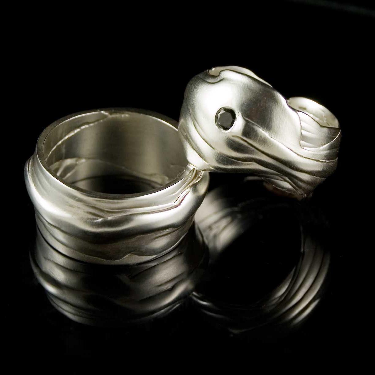 Flow Wedding Ring Set with