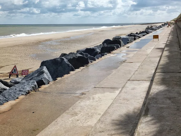 Roadworks on the beach at Waxham!