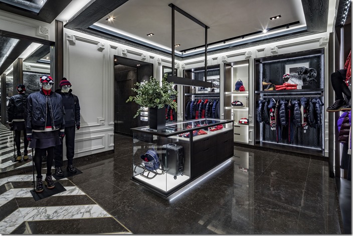 MONCLER BOUTIQUE TORONTO BLOOR STREET (6)