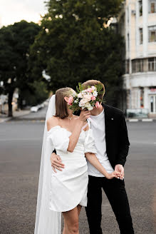 Wedding photographer Olesya Dzyuba (olesyadzyuba). Photo of 11 October 2022