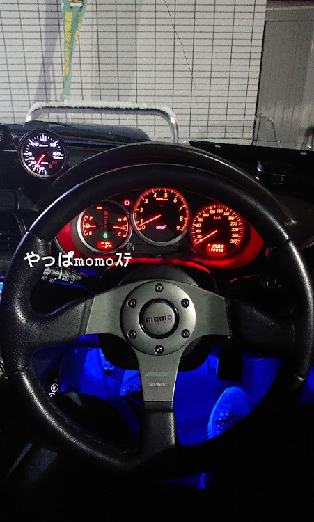 インプレッサ WRX STIのMOMOステに関するカスタム事例の投稿画像1枚目