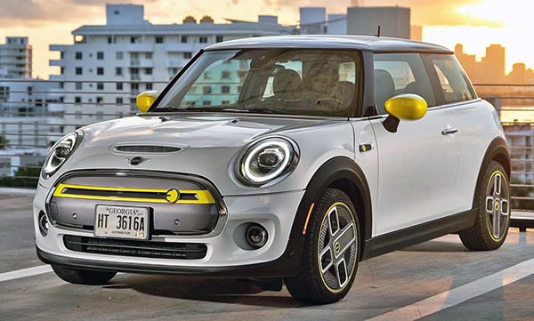 Burlappcar: 2022 Mini Cooper prototype: next to the current model ...