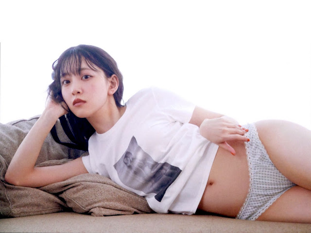 堀未央奈写真集