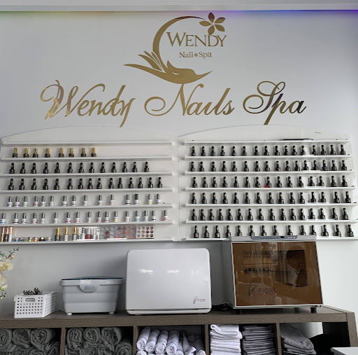 Wendy Nails Spa logo