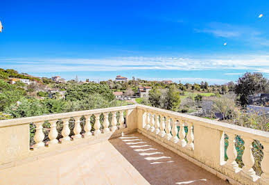 Maison avec terrasse 1