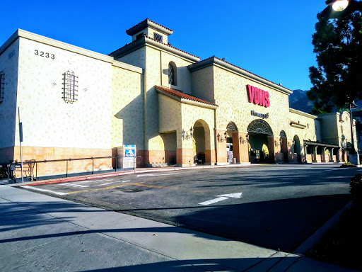 Grocery Store «Vons», reviews and photos, 3233 Foothill Blvd, La Crescenta, CA 91214, USA