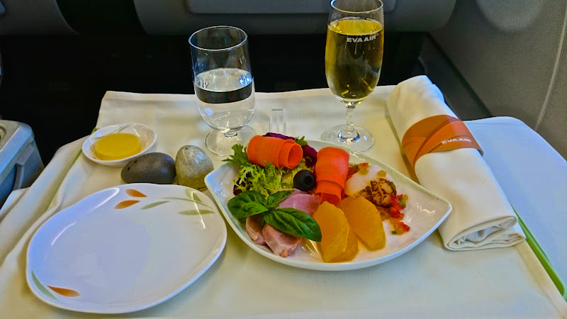 DSC 0669 - REVIEW - EVA Air: Premium Laurel Business Class- Bali Denpasar to Taipei (A330)