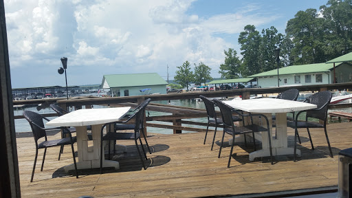 Restaurant «Harbor Docks Restaurant», reviews and photos, 2001 Castaway Island Rd, Eclectic, AL 36024, USA