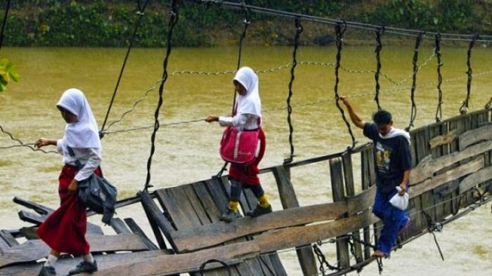 Anak Desa Manunggul Lama Terancam Tak Bisa ke Sekolah