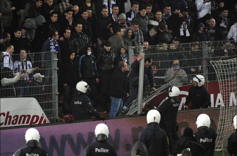 Le Mouvement Ultra en Belgique Charleroi_4098391