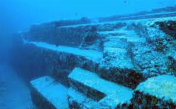 Misteriosas ruinas submarinas de 10.000 años de antigüedad en Japón