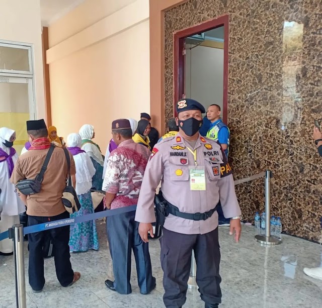 Gegana Brimob Sumut Lakukan Pengamanan dan Sterilisasi di Asrama Haji