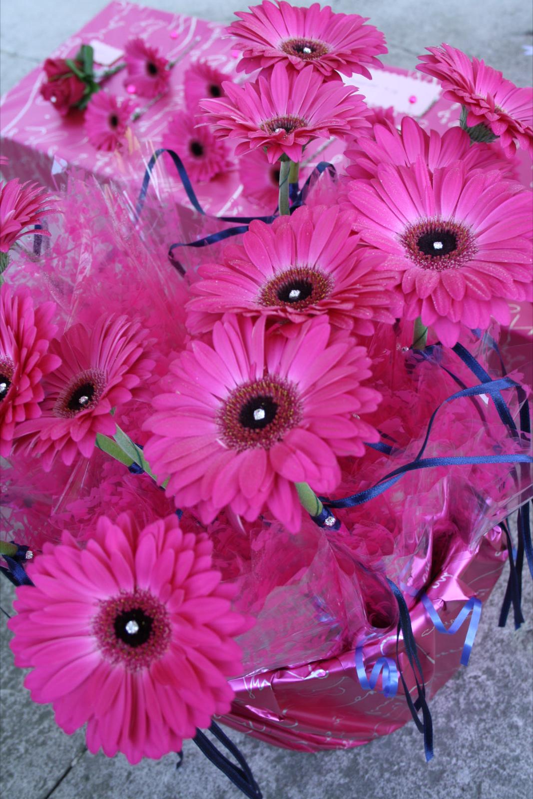 gerbera wedding flowers