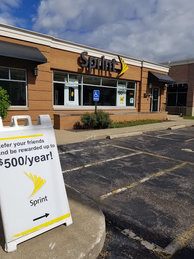 Cell Phone Store «Sprint Store», reviews and photos, 6465 Som Center Rd, Solon, OH 44139, USA