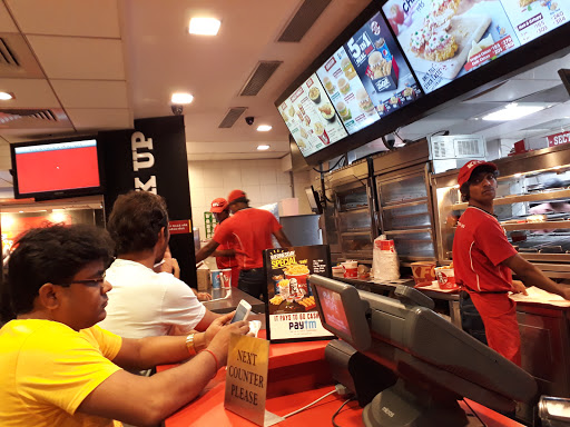 KFC, Vaishnavi Sapphire, Next to Railway Station, Yeshwanthpur - Tumkur Railway Station Road, Yeshwanthpur Industrial Area, Phase 1, Yeshwanthpur, Bengaluru, Karnataka 560022, India, Chicken_Restaurant, state KA