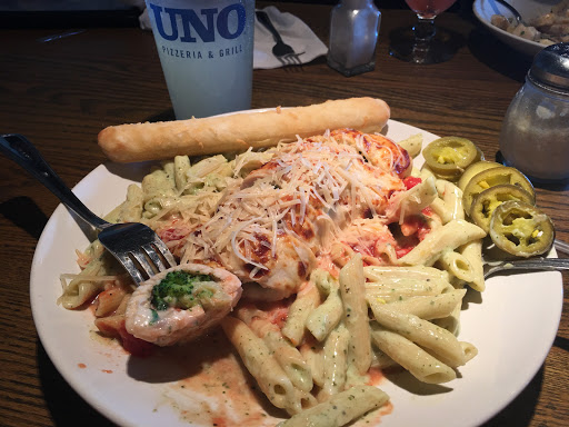 Restaurant «Uno Pizzeria & Grill», reviews and photos, 4740 E Southport Rd, Southport, IN 46237, USA