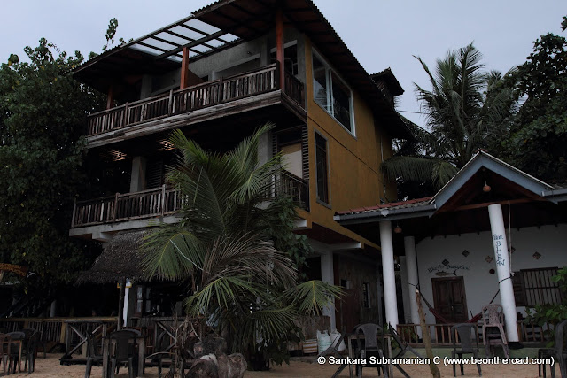 Blue Fin Bungalow is next to Lucky Tuna, one of Unawatuna's best hangout joints