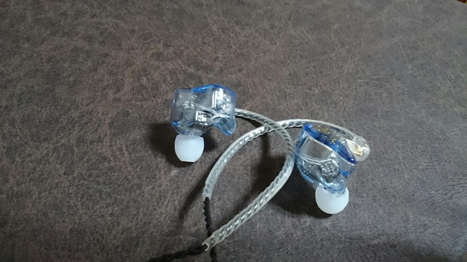 Speakerphone: qdc 8SH (U-IEM)