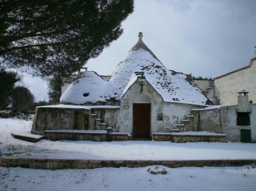 Trullo fatato imbiancato