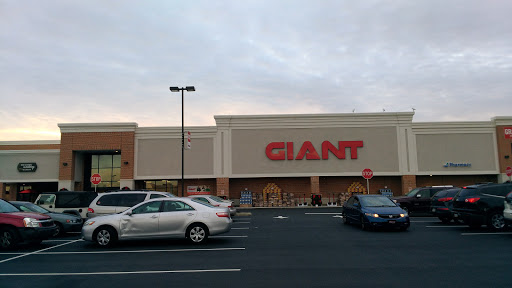 Grocery Store «Giant Food Stores», reviews and photos, 4930 Edgmont Ave, Brookhaven, PA 19015, USA