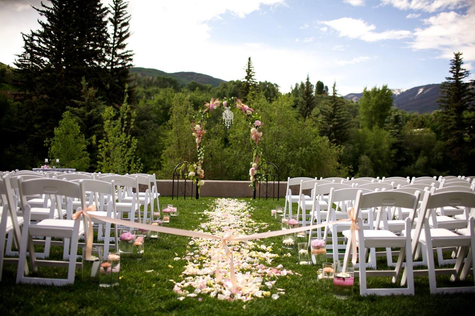 tree backdrop wedding